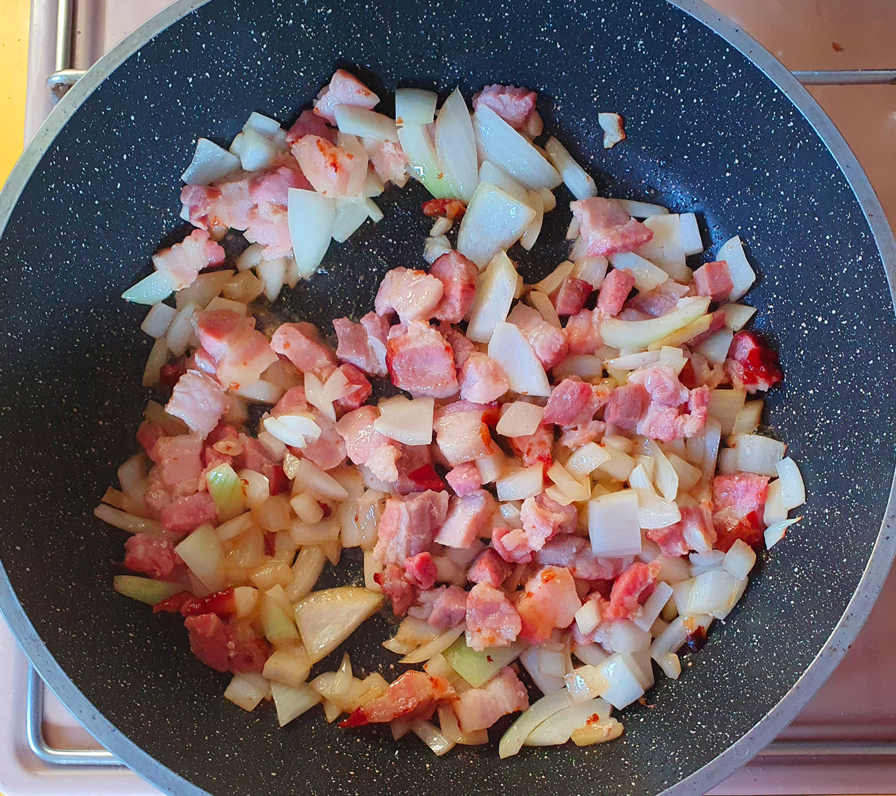 cuisson-lardon-oignons