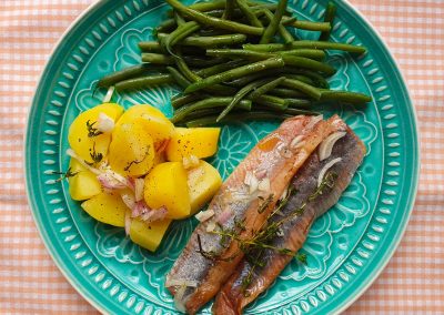 Harengs fumés marinés, pommes de terre & haricots verts