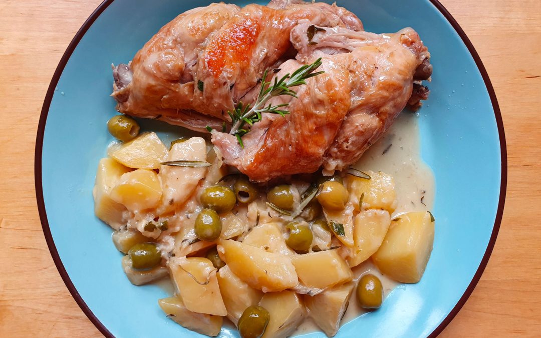 Lapin cocotte aux pommes de terre et olives
