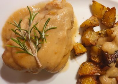 Poulet sauce oignons
